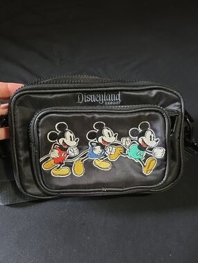 Disneyland  Mickey Mouse Crossbody Bag